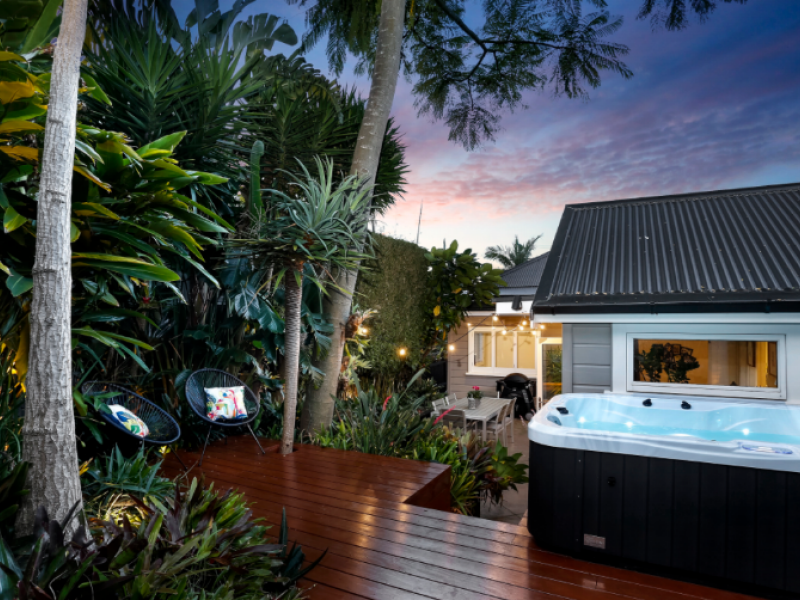 Exquisite Ponsonby villa with exotic garden image 1