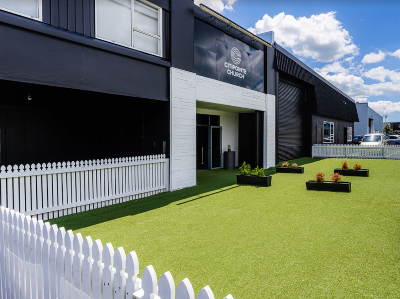 Large Spaces in Pakuranga Heights image 2