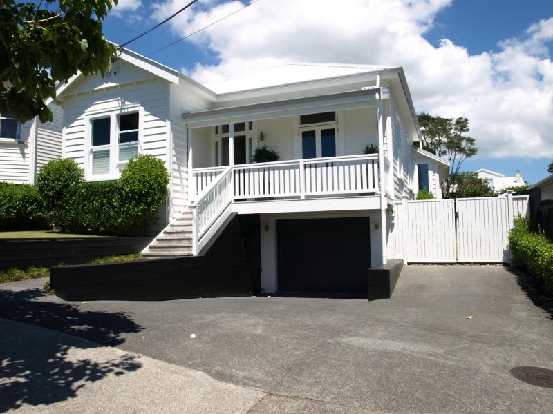 Grey Lynn Villa with Character image 0