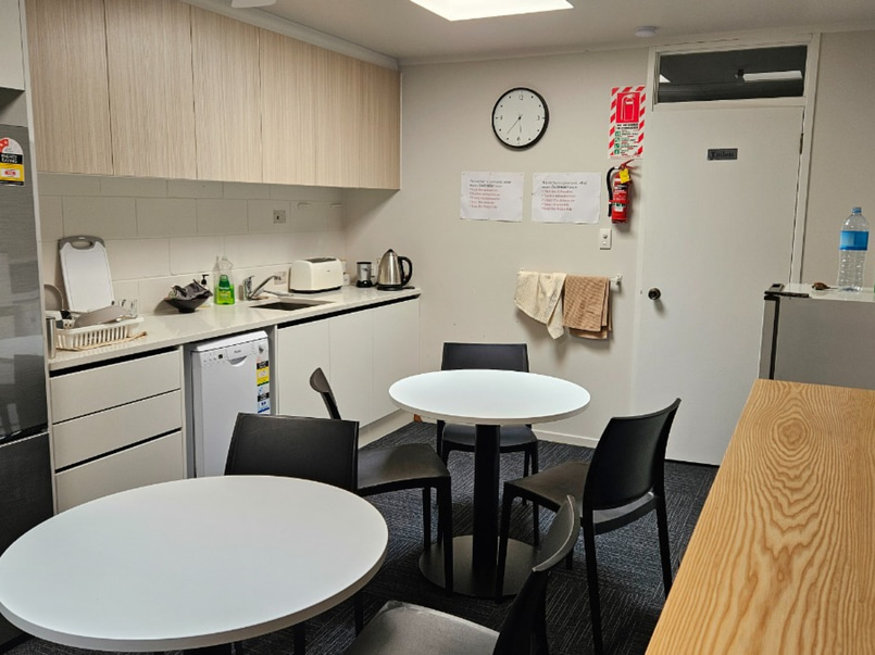 Your own desk in a tidy, sunny Orewa office image 2