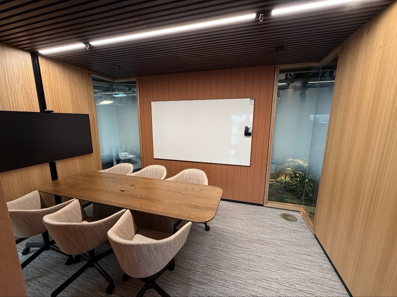 Takapuna Meeting Room image 1