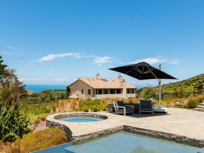 Breathtaking Estate Shoot Location in Muriwai image 0