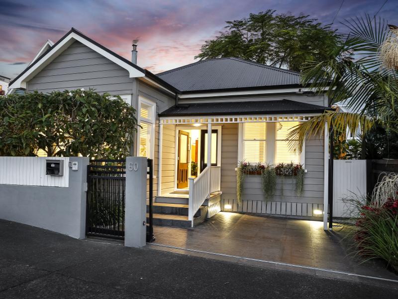 EXQUISITE PONSONBY VILLA WITH EXOTIC GARDEN image 0