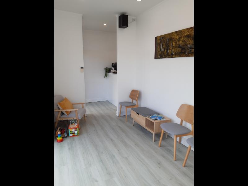 Consulting Room Available image 2