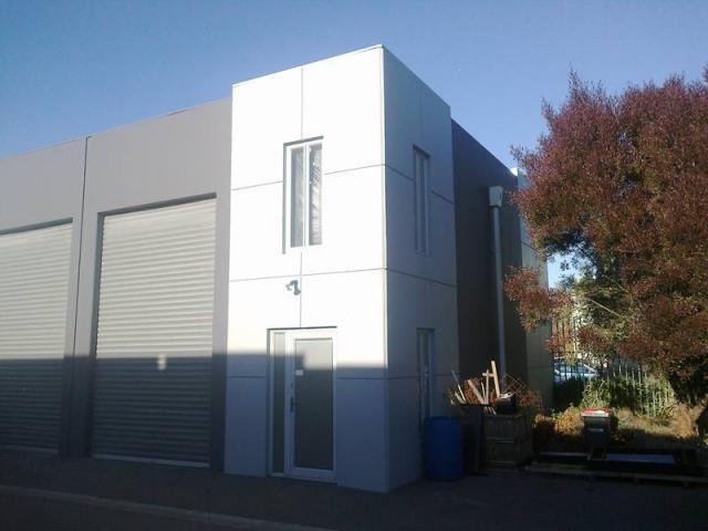 Modern Secure Unit Middleton image 0