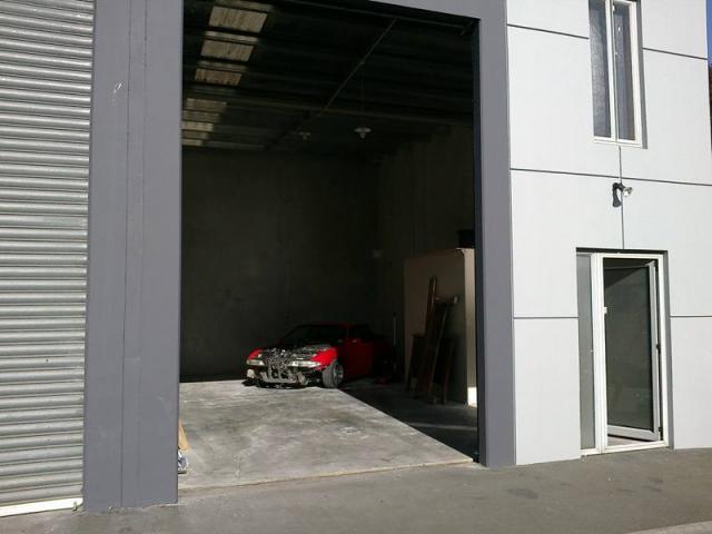 Modern Secure Unit Middleton image 1